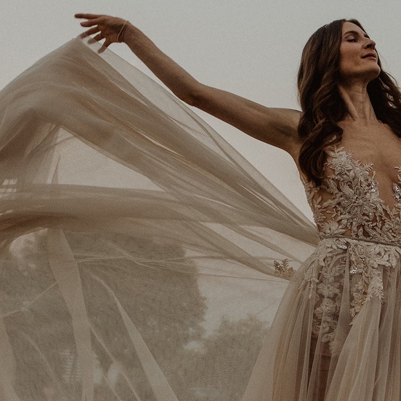 Berta Muse Ivone Wedding Gown - Picture 2 of 12